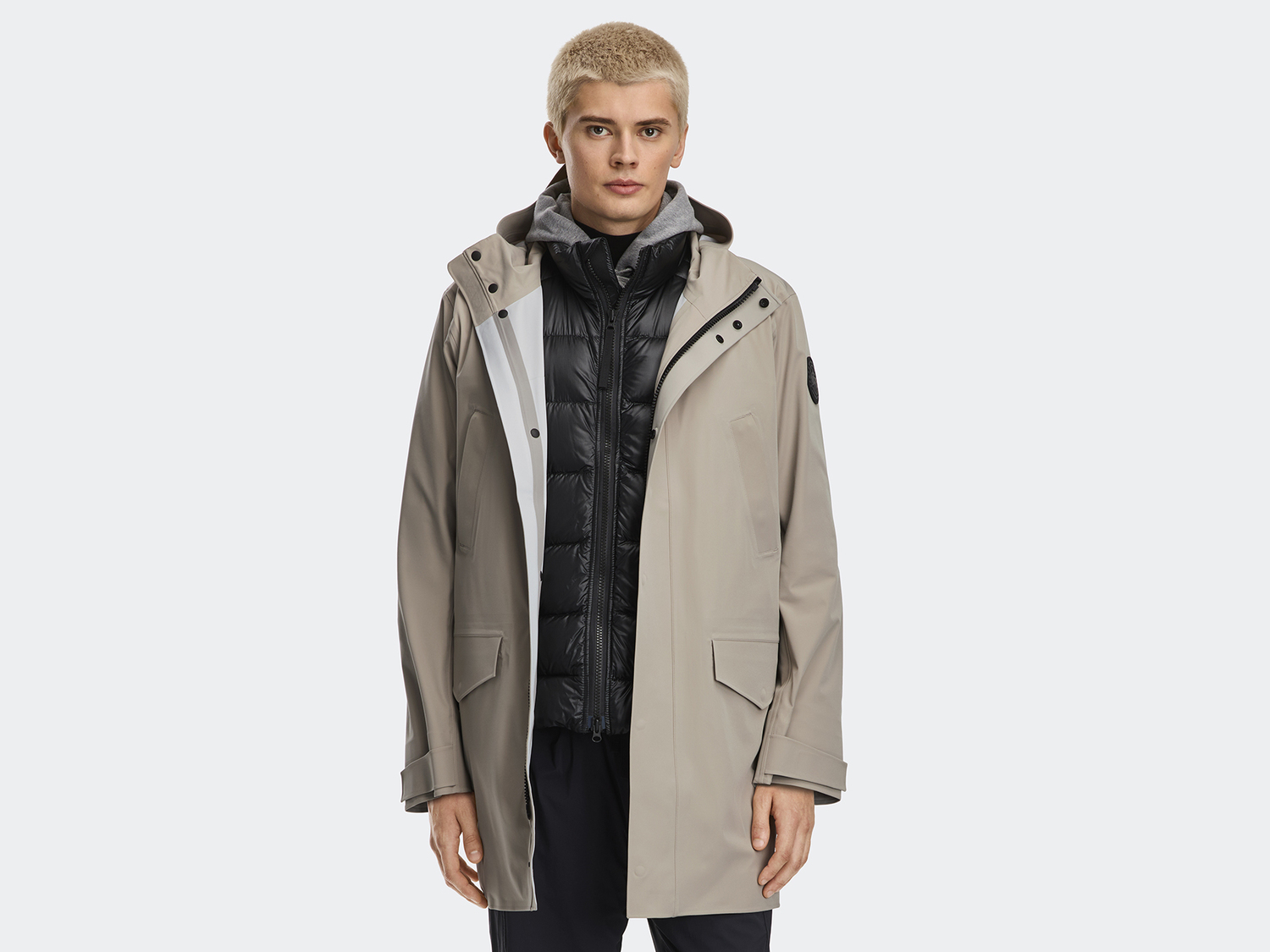 Куртка-дождевик Canada Goose Barclay Black Label, Limestone
Куртка-дождевик Canada Goose Barclay Black Label, Limestone