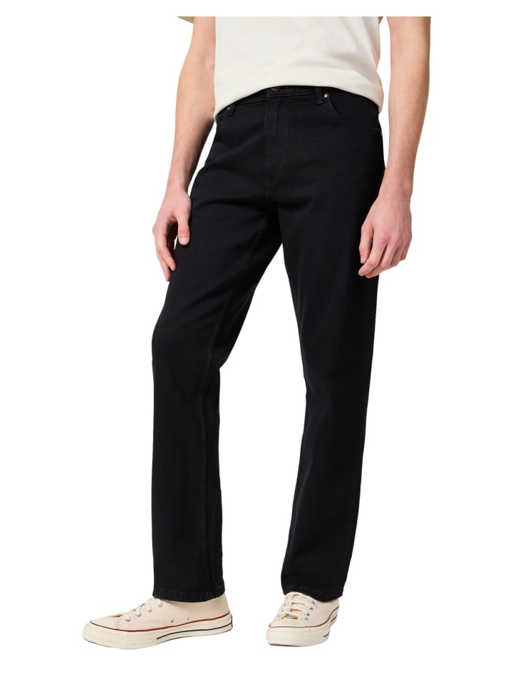 Джинсы STRAIGHT обычные/прямые черного цвета Wrangler
Джинсы STRAIGHT обычные/прямые черного цвета Wrangler