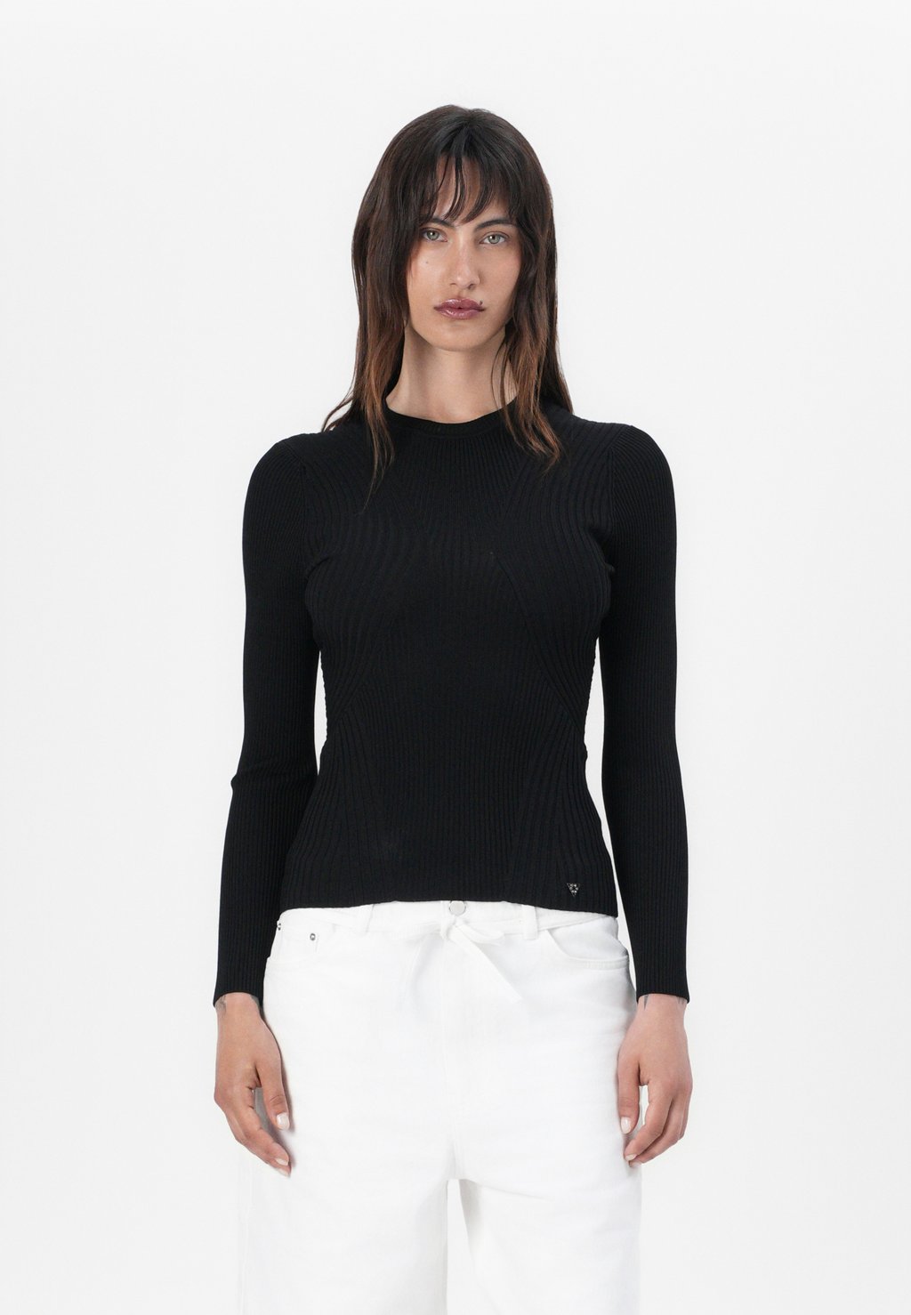 Джемпер HANNA Guess, черный
Джемпер HANNA Guess, черный