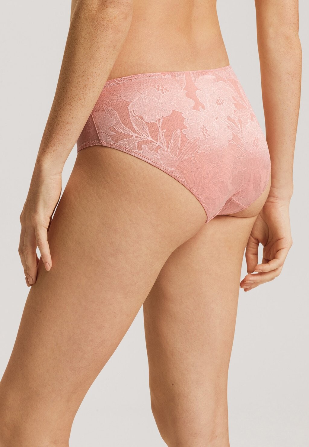 Трусы TINA Hanro, светло-розовый
Трусы TINA Hanro, светло-розовый
