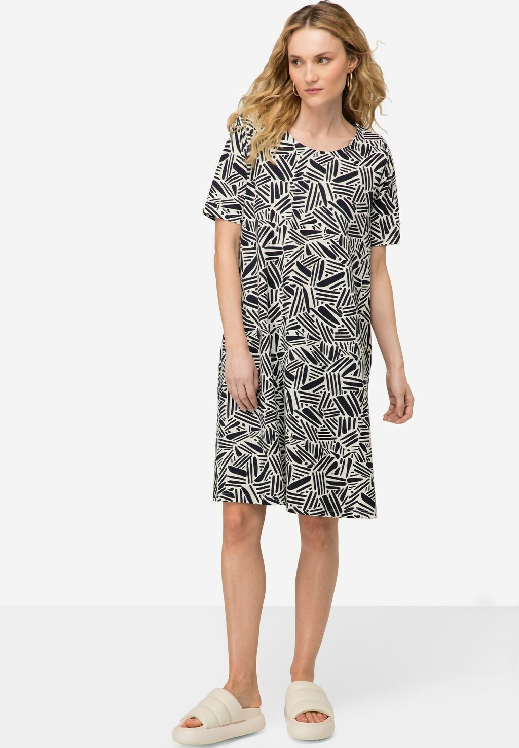 Платье из джерси LAURASØN
Платье из джерси LAURASØN