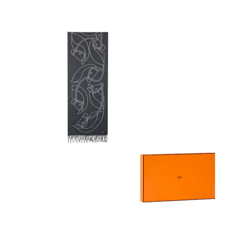 Кашемировый вязаный шарф Unisex HERMES, серый
Кашемировый вязаный шарф Unisex HERMES, серый