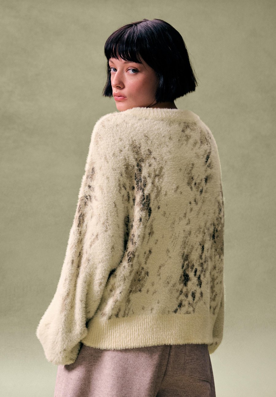 Джемпер Bershka ANIMAL PRINT , Beige
Джемпер Bershka ANIMAL PRINT , Beige