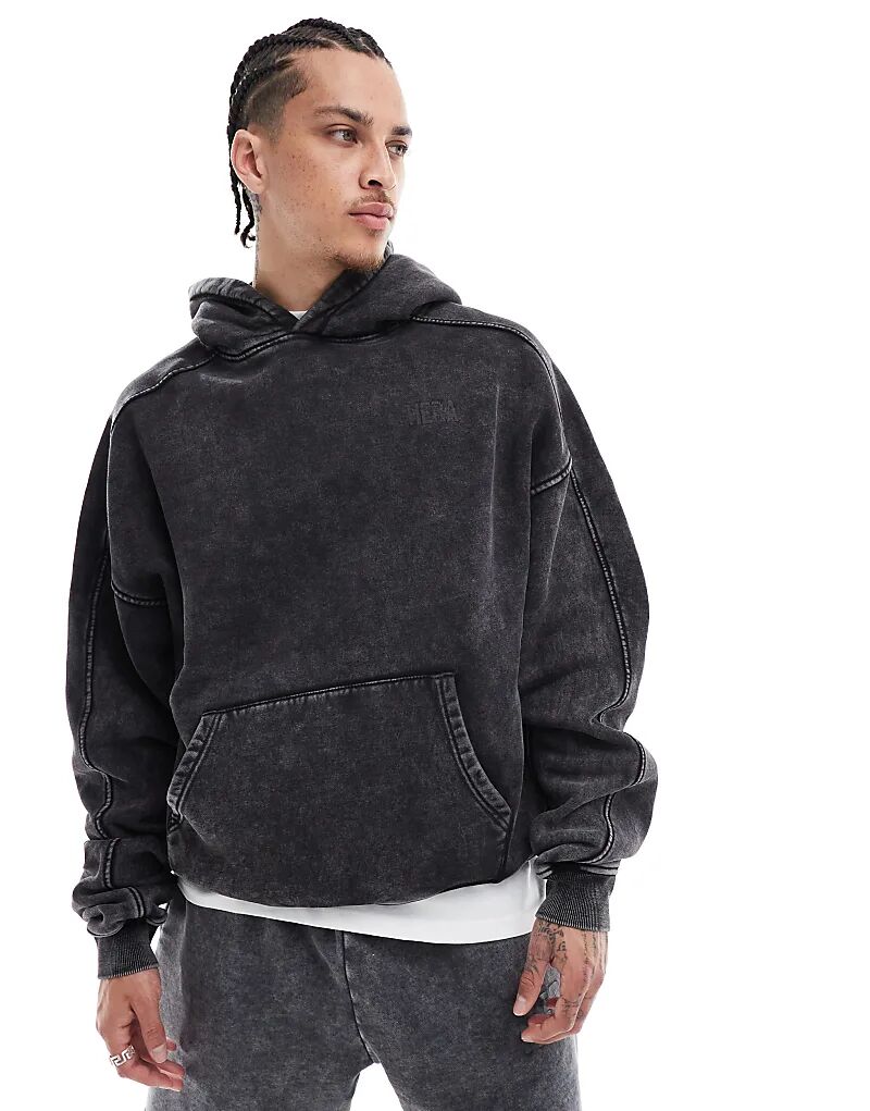 Мужская толстовка с капюшоном Hera с принтом черного цвета
Мужская толстовка с капюшоном Hera с принтом черного цвета