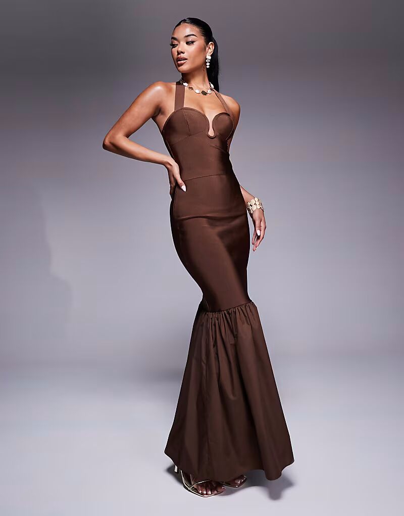 Топ-халтер с глубоким вырезом и отделкой под лиф от ASOS DESIGN шоколадного цвета
Топ-халтер с глубоким вырезом и отделкой под лиф от ASOS DESIGN шоколадного цвета