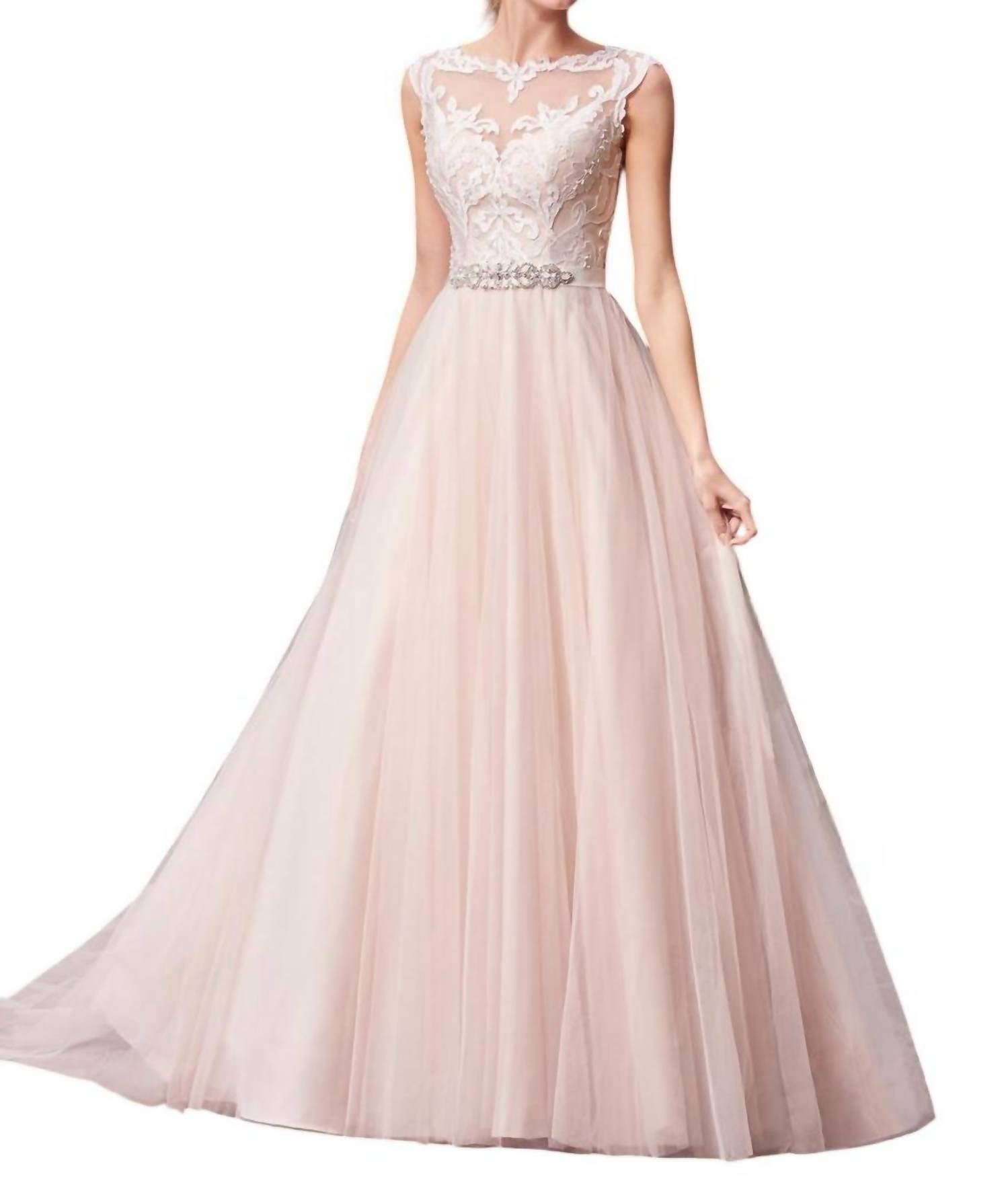 Свадебное платье Carrie цвета слоновой кости/нюд Rebecca Ingram
Свадебное платье Carrie цвета слоновой кости/нюд Rebecca Ingram