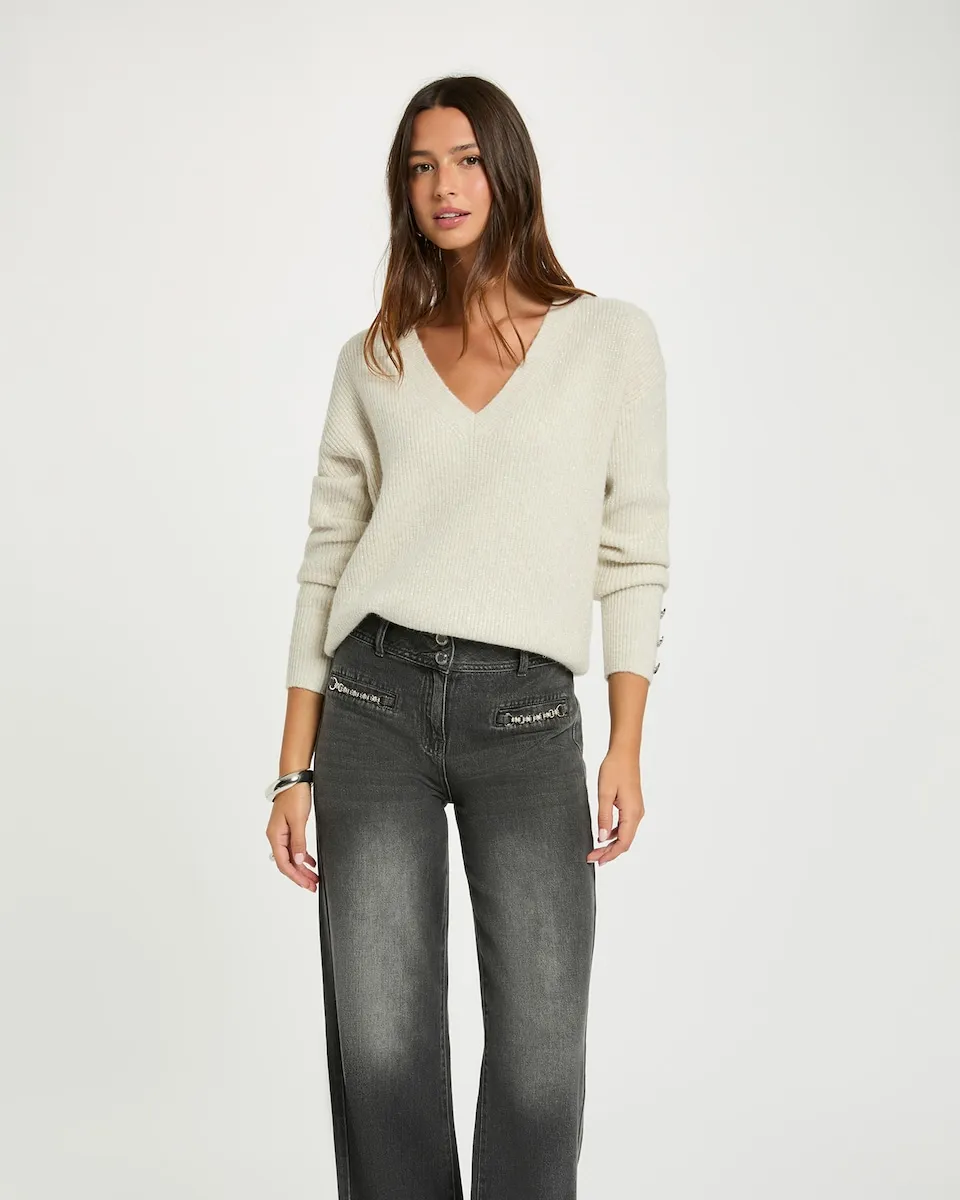 Женский джемпер оверсайз с V-образным вырезом Morgan, бежевый
Женский джемпер оверсайз с V-образным вырезом Morgan, бежевый