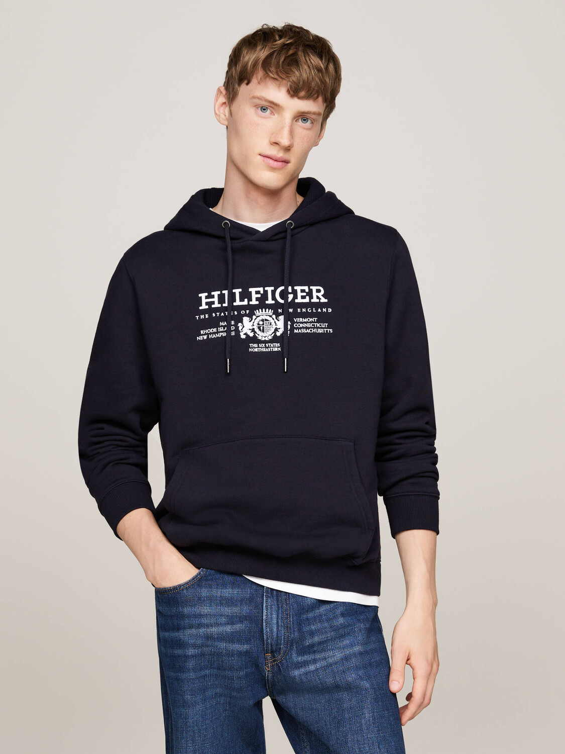 Толстовка Tommy Hilfiger Regular Fit, темно-синий 
Толстовка Tommy Hilfiger Regular Fit, темно-синий