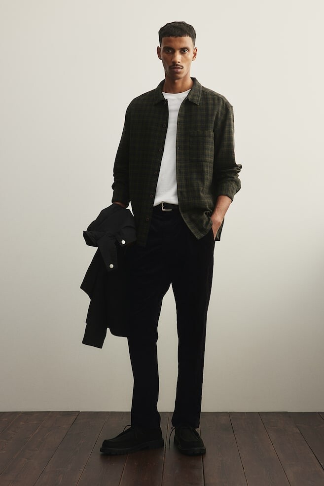 Вельветовые брюки стандартного кроя H&M, черный
Вельветовые брюки стандартного кроя H&M, черный