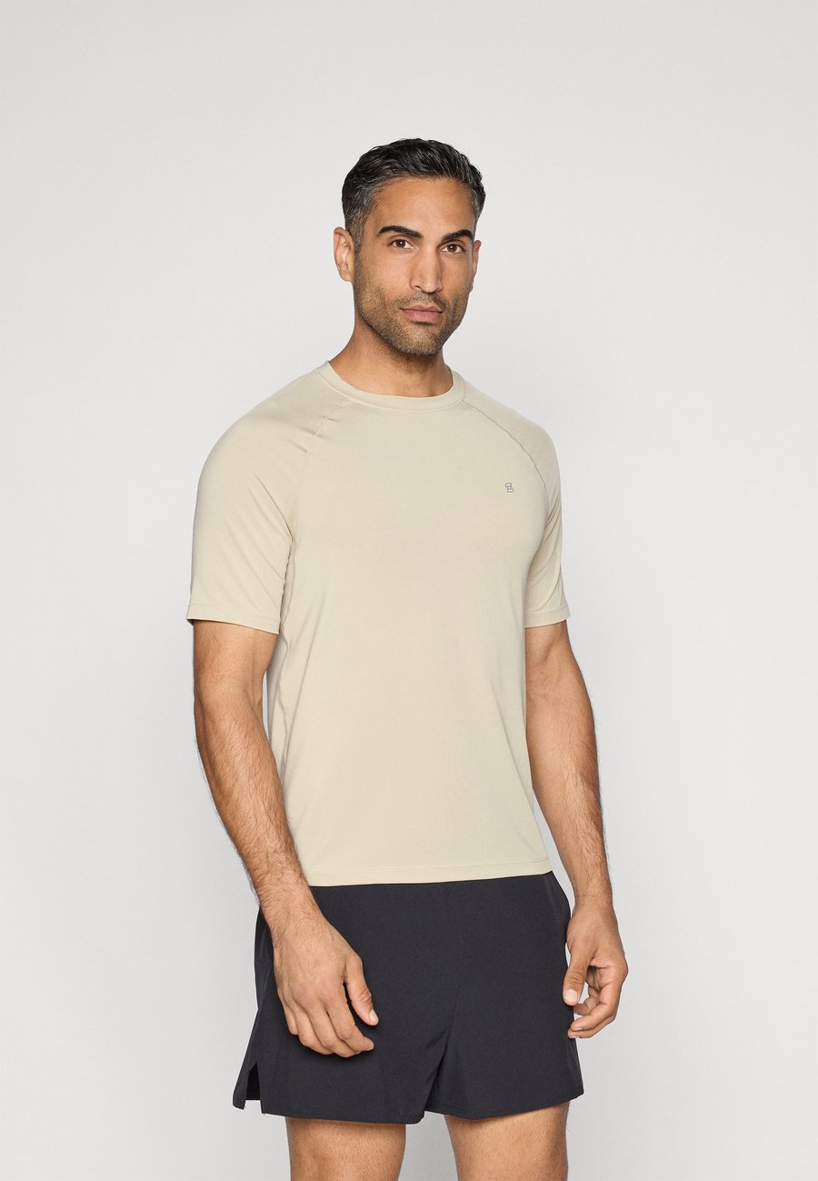 Футболка Pier One Sport Basic T-shirt, Stone
Футболка Pier One Sport Basic T-shirt, Stone
