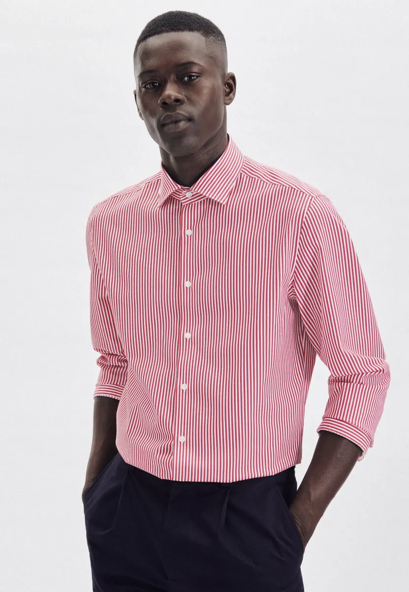 Деловая рубашка seidensticker "Shaped", фигурный воротник с длинными рукавами и полосками Kent, красный
Деловая рубашка seidensticker "Shaped", фигурный воротник с длинными рукавами и полосками Kent, красный