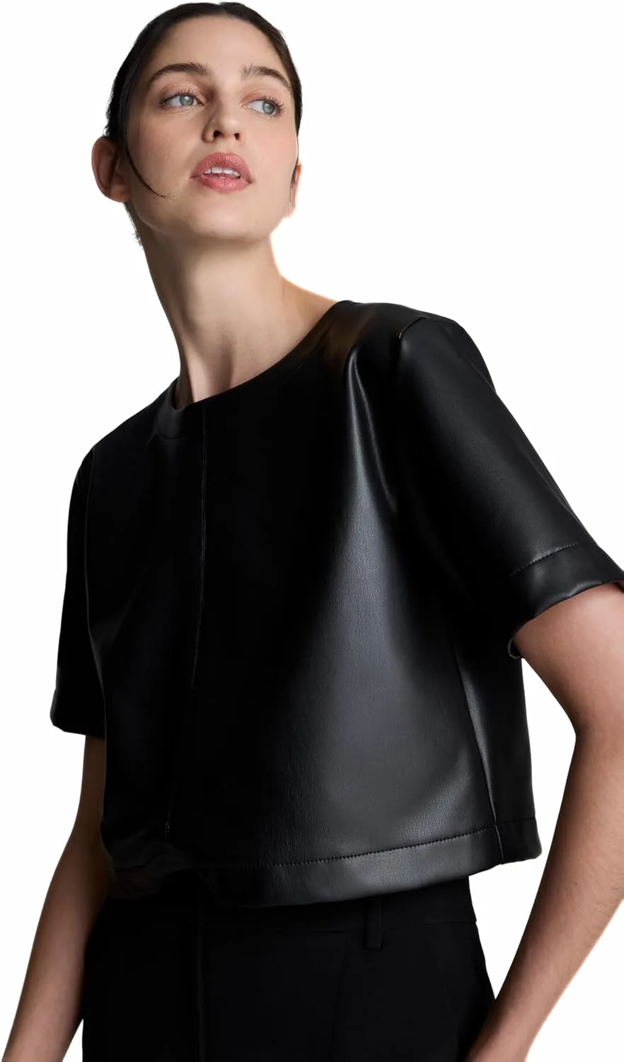 Kenneth Cole женская укороченная футболка из искусственной кожи
Kenneth Cole женская укороченная футболка из искусственной кожи