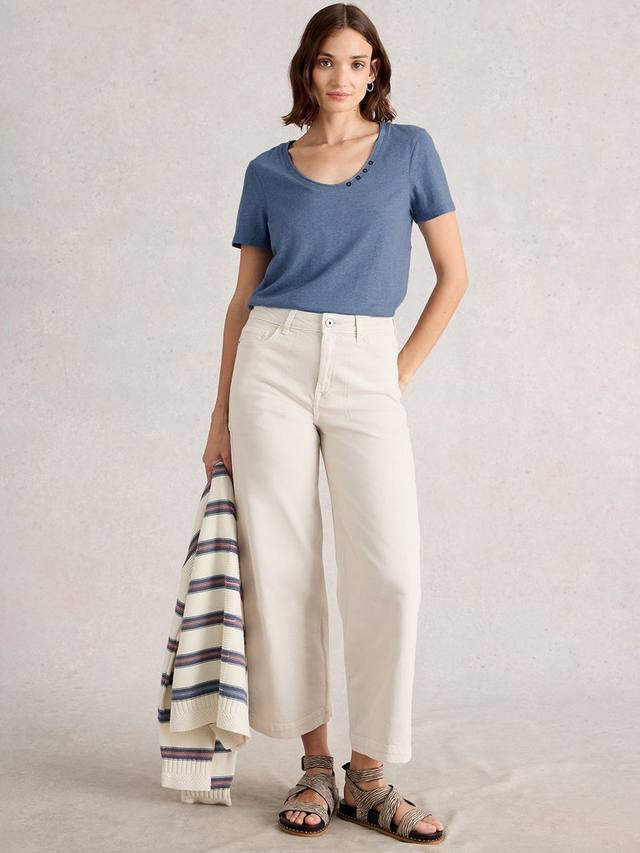 Футболка Nadia из органического хлопка White Stuff
Футболка Nadia из органического хлопка White Stuff