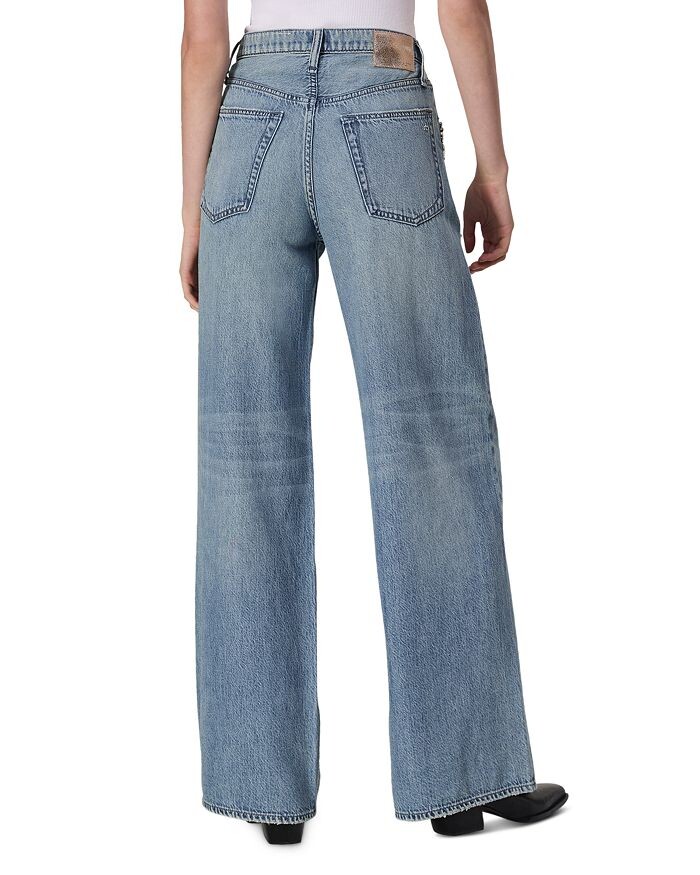 Джинсы широкого кроя с высокой посадкой и украшением Sofie в полулегком весе rag &bone в цвете Mali With Jewel rag & bone, синий
Джинсы широкого кроя с высокой посадкой и украшением Sofie в полулегком весе rag &bone в цвете Mali With Jewel rag & bone, синий