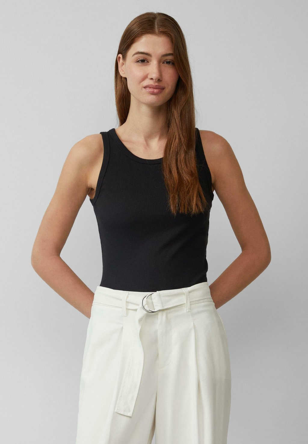 Топ s.Oliver, черный
Топ s.Oliver, черный