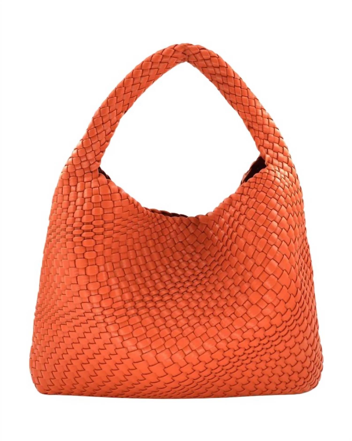 Женская сумка Julie через плечо в оранжевом цвете BC Handbags
Женская сумка Julie через плечо в оранжевом цвете BC Handbags