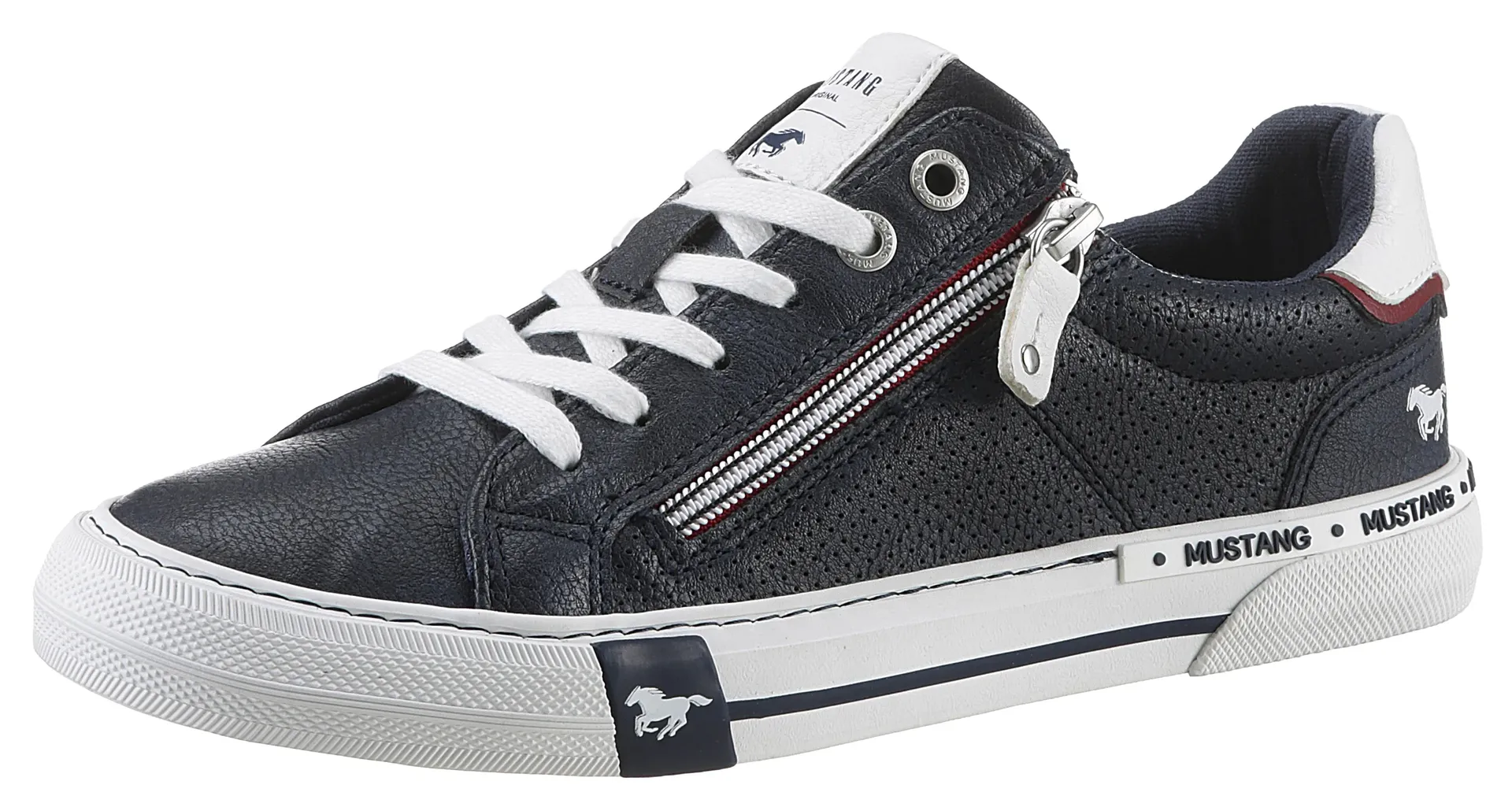 Кроссовки Mustang Shoes, мягкая набивка по краям голенища, повседневная обувь, полуботинки, туфли на шнуровке, белый
Кроссовки Mustang Shoes, мягкая набивка по краям голенища, повседневная обувь, полуботинки, туфли на шнуровке, белый