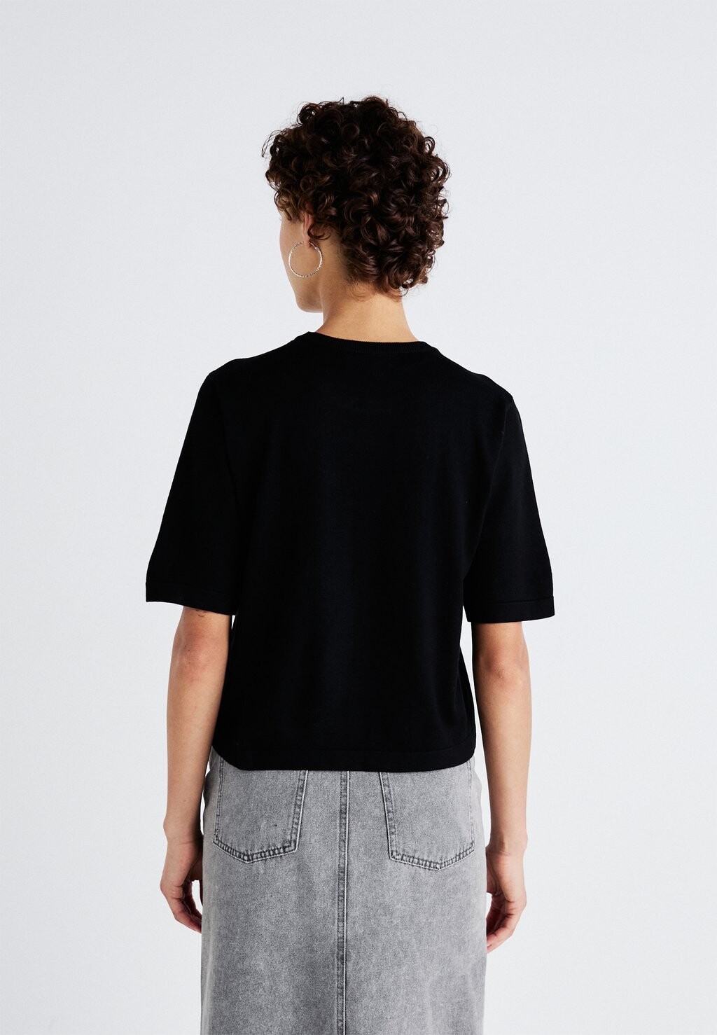 Базовая футболка VMSILJE 2/4 O-NCK PULL GA NOOS Vero Moda, черный 
Базовая футболка VMSILJE 2/4 O-NCK PULL GA NOOS Vero Moda, черный