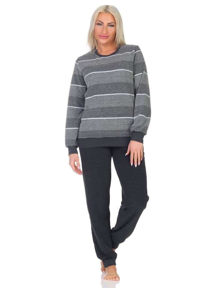 Пижама NORMANN langarm Bündchen Streifen, цвет grau-mel.
Пижама NORMANN langarm Bündchen Streifen, цвет grau-mel.