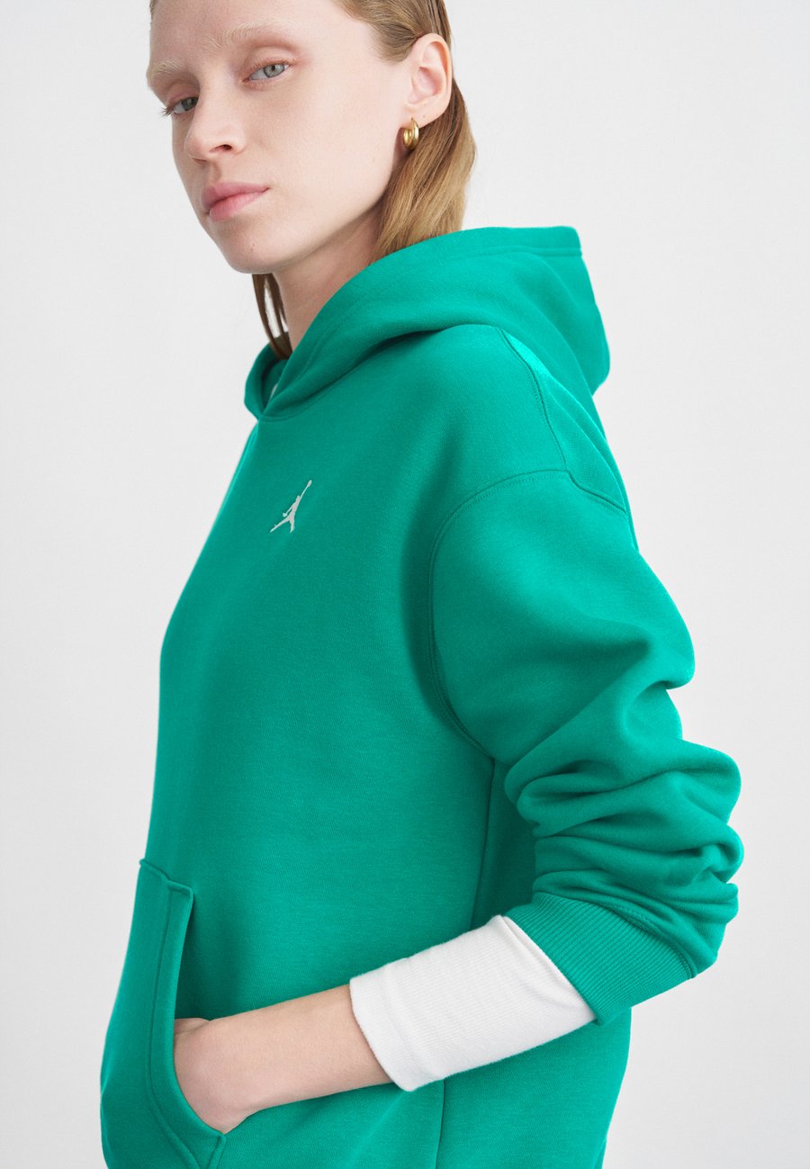 Толстовка Jordan Sweatshirt, Malachite White/Green
Толстовка Jordan Sweatshirt, Malachite White/Green
