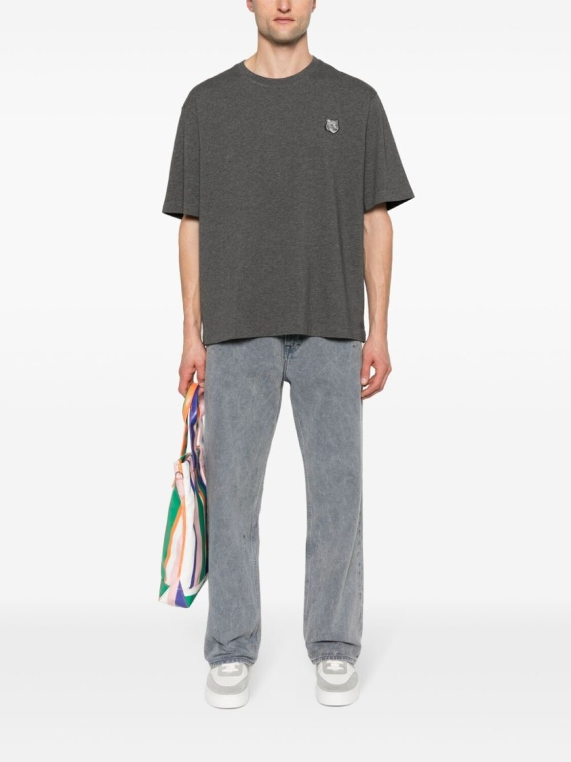 Maison Kitsuné футболка с нашивкой Fox, серый
Maison Kitsuné футболка с нашивкой Fox, серый