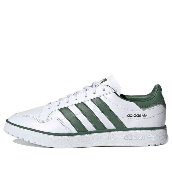 Кроссовки командные туфли Adidas, белый
Кроссовки командные туфли Adidas, белый