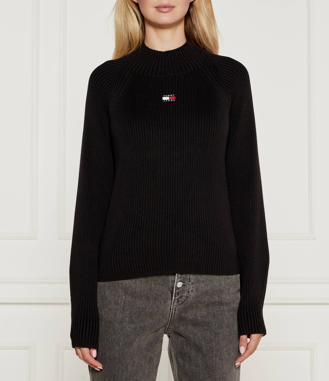 Свитер Tommy Jeans Relaxed fit, черный
Свитер Tommy Jeans Relaxed fit, черный