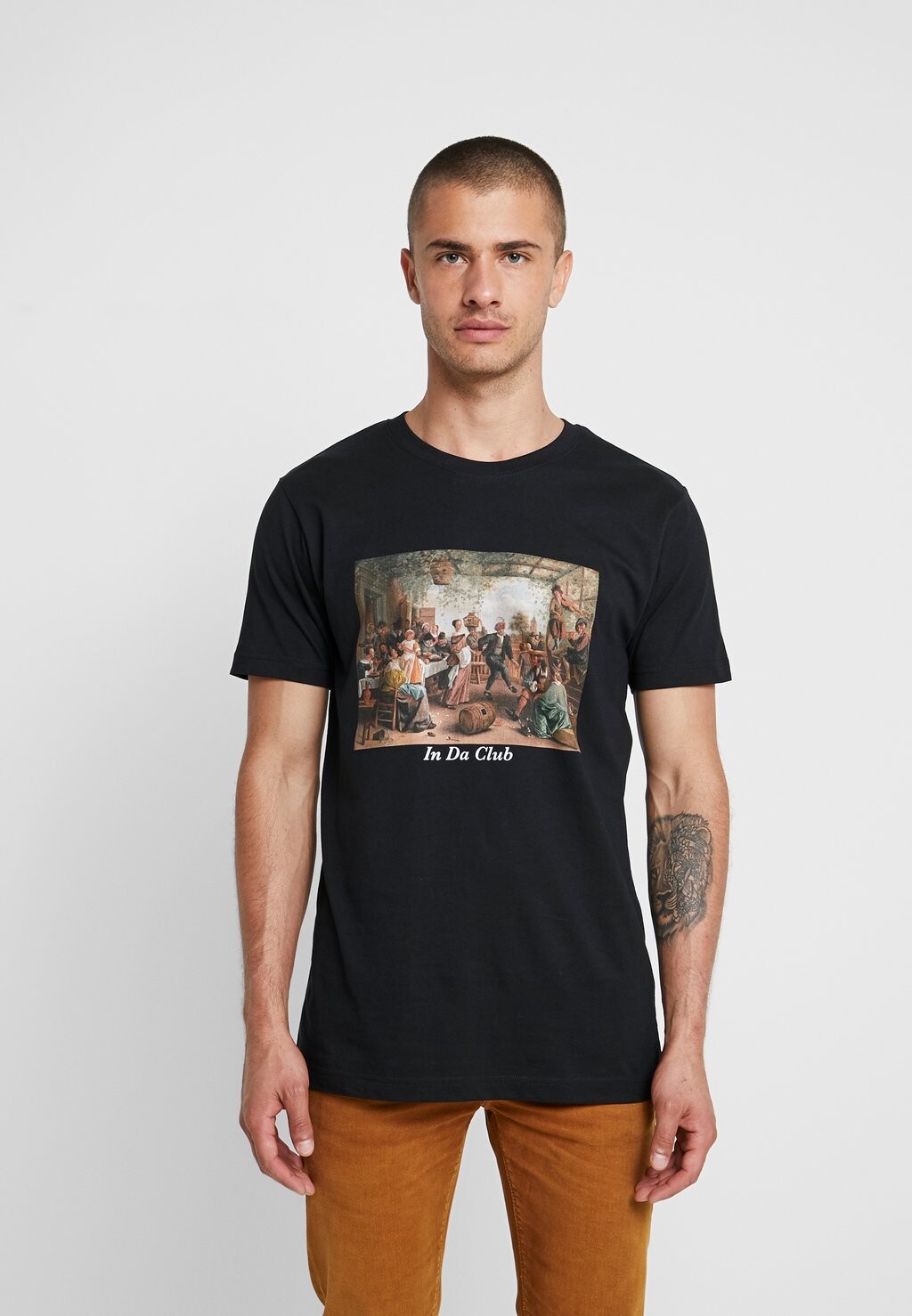 Футболка с принтом CLUB TEE Mister Tee, черный
Футболка с принтом CLUB TEE Mister Tee, черный