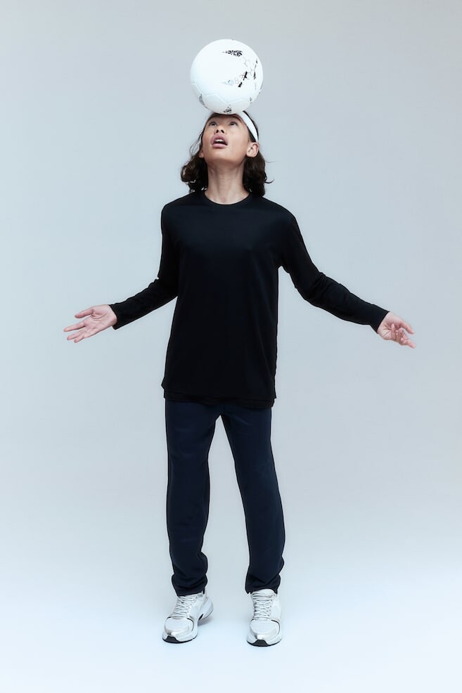 Комплект из 2 тренировочных брюк из материала drymove H&M, синий
Комплект из 2 тренировочных брюк из материала drymove H&M, синий