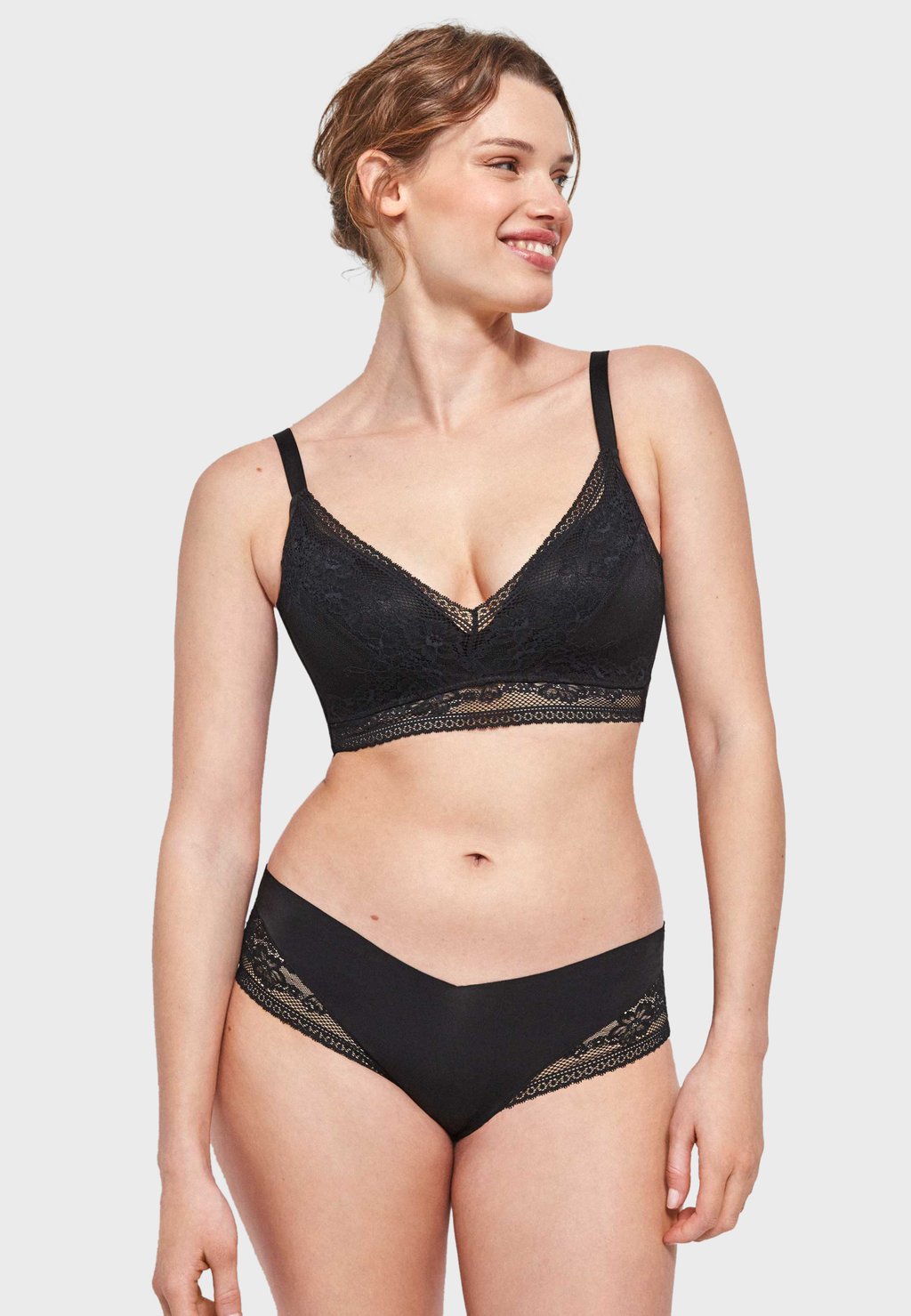 Бюстгальтер пуш-ап Gisela, черный
Бюстгальтер пуш-ап Gisela, черный