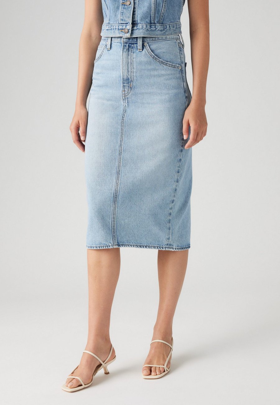 Юбка Levi's HR BACK SLIT SKIRT, Riveting Clean Hem/Light-Blue Denim
Юбка Levi's HR BACK SLIT SKIRT, Riveting Clean Hem/Light-Blue Denim
