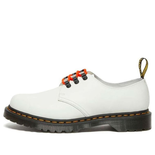 Тапочки 1461 ben smooth 3-eye 'white orange' Dr. Martens, белый
Тапочки 1461 ben smooth 3-eye 'white orange' Dr. Martens, белый