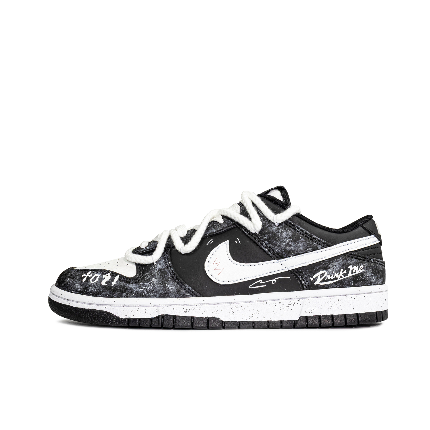 Nike Dunk Black Knight устойчивые к истиранию низкие кроссовки для скейтбординга Unisex черный белый
Nike Dunk Black Knight устойчивые к истиранию низкие кроссовки для скейтбординга Unisex черный белый
