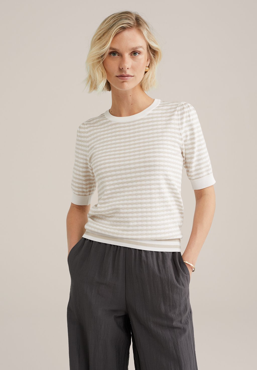 Футболка с принтом WE Fashion, бежевый
Футболка с принтом WE Fashion, бежевый