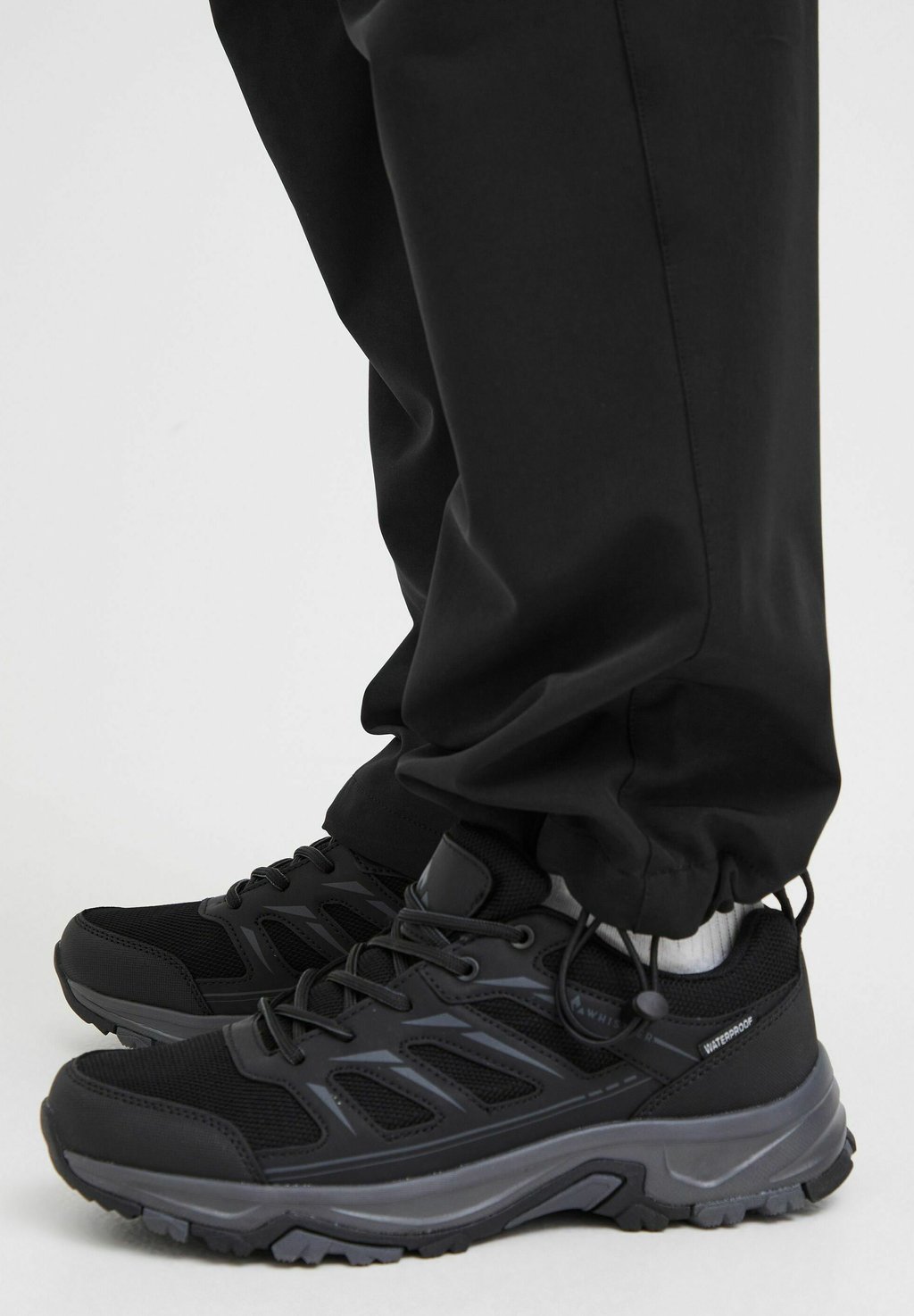 Брюки карго NORTH BEND NBRUVA W North Bend, черный
Брюки карго NORTH BEND NBRUVA W North Bend, черный