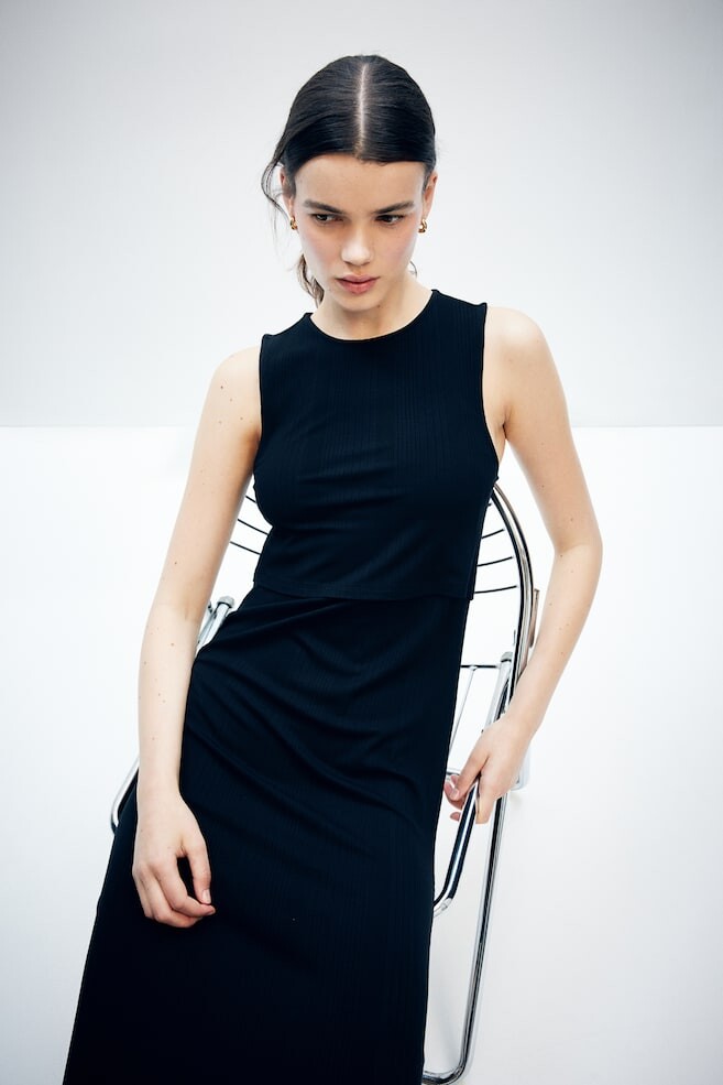 Платье для кормящих мам в рубчик H&M, черный
Платье для кормящих мам в рубчик H&M, черный
