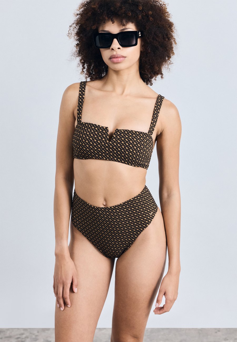 Топ бикини BOSS MONOGRAM BANDEAU, Black/Multi-Coloured/Black, Черный, Топ бикини BOSS MONOGRAM BANDEAU, Black/Multi-Coloured/Black
Топ бикини BOSS MONOGRAM BANDEAU, Black/Multi-Coloured/Black, Черный, Топ бикини BOSS MONOGRAM BANDEAU, Black/Multi-Coloured/Black