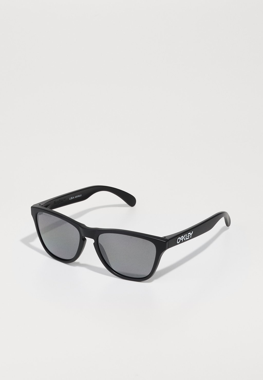 Солнцезащитные очки FROGSKINS UNISEX Oakley, черный
Солнцезащитные очки FROGSKINS UNISEX Oakley, черный