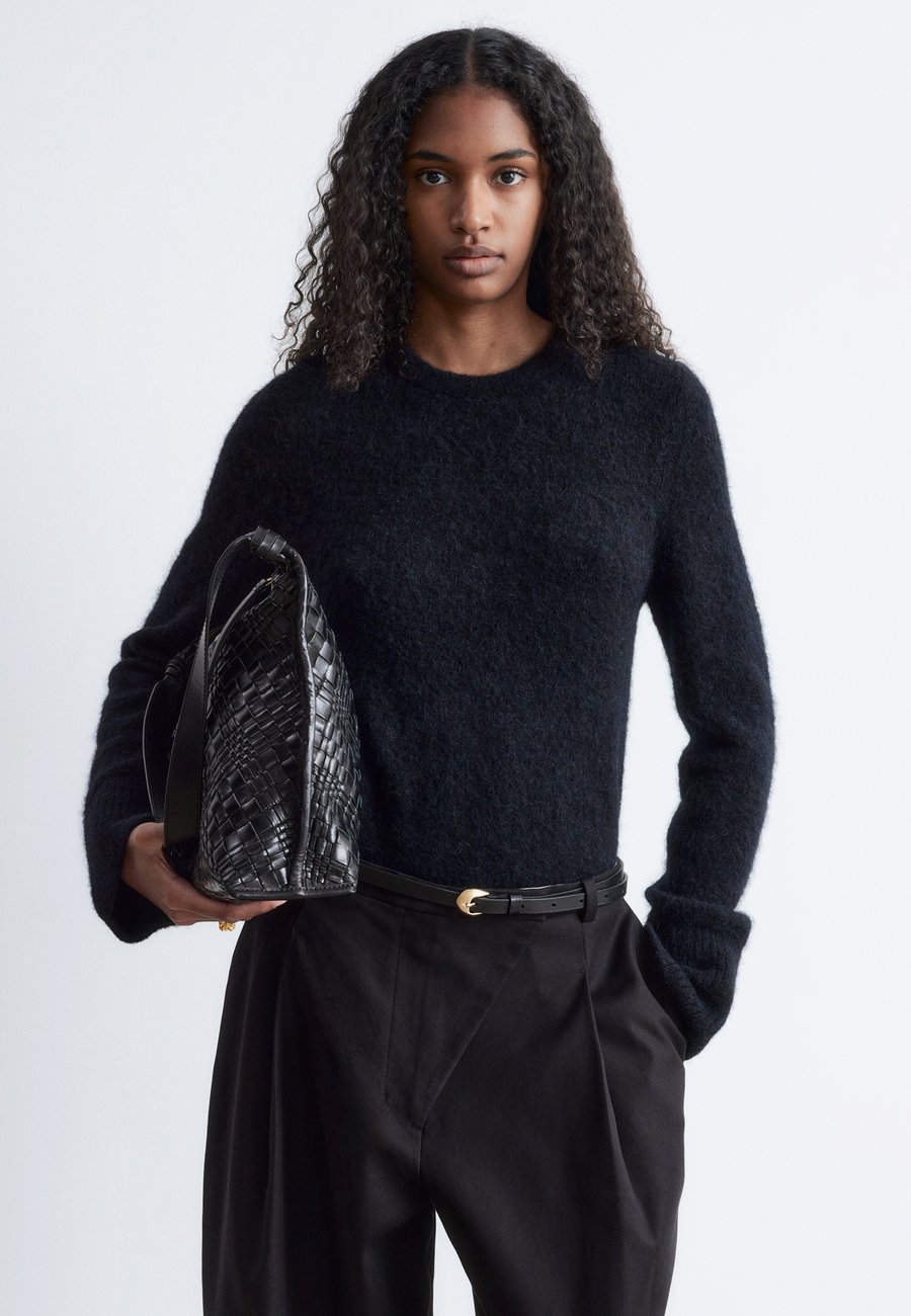 Джемпер & other stories Jumper, Black
Джемпер & other stories Jumper, Black