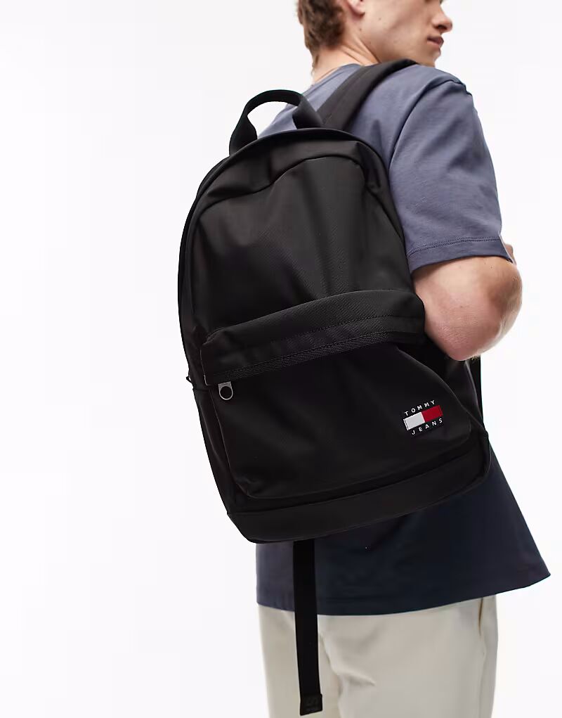 Базовый повседневный рюкзак Tommy Jeans черного цвета
Базовый повседневный рюкзак Tommy Jeans черного цвета