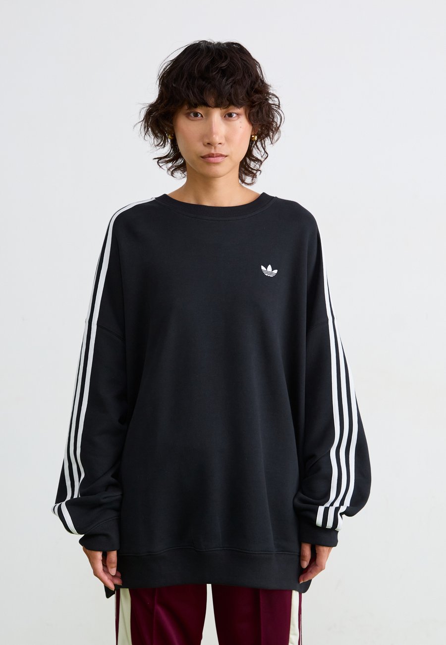 Толстовка Adidas Originals CREW, Black/White/Black
Толстовка Adidas Originals CREW, Black/White/Black