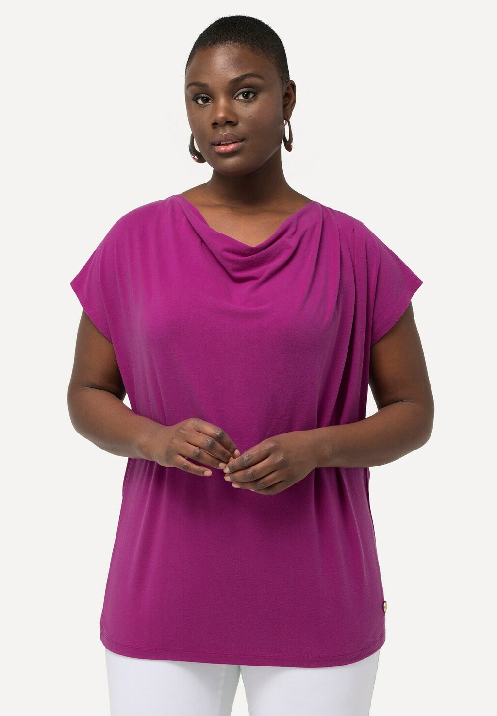 Базовая футболка WATERVALHALS KORTE MOUWEN Ulla Popken, фиолетовый
Базовая футболка WATERVALHALS KORTE MOUWEN Ulla Popken, фиолетовый