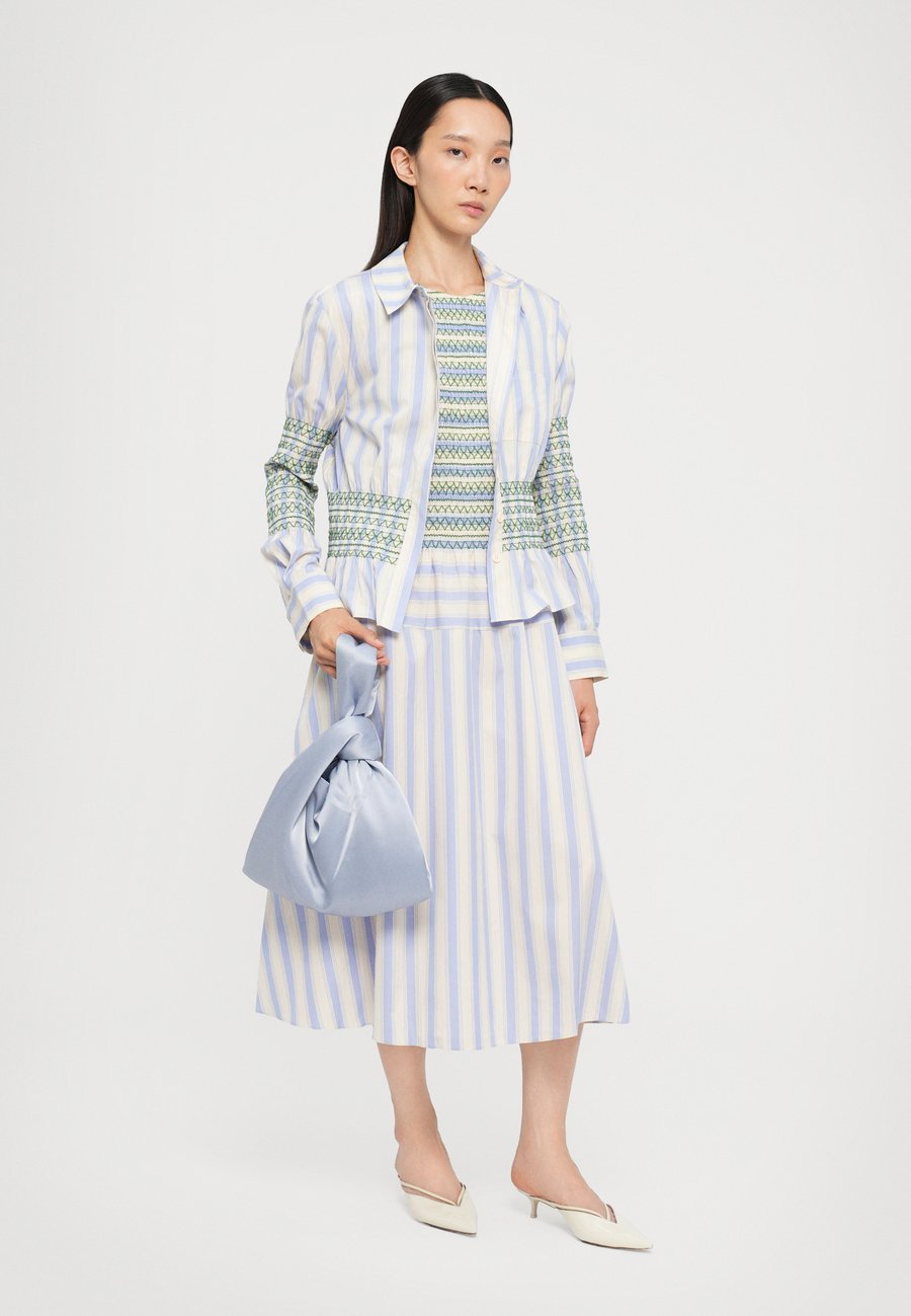 Блуза Stine Goya Button-down blouse, Multi-Coloured
Блуза Stine Goya Button-down blouse, Multi-Coloured