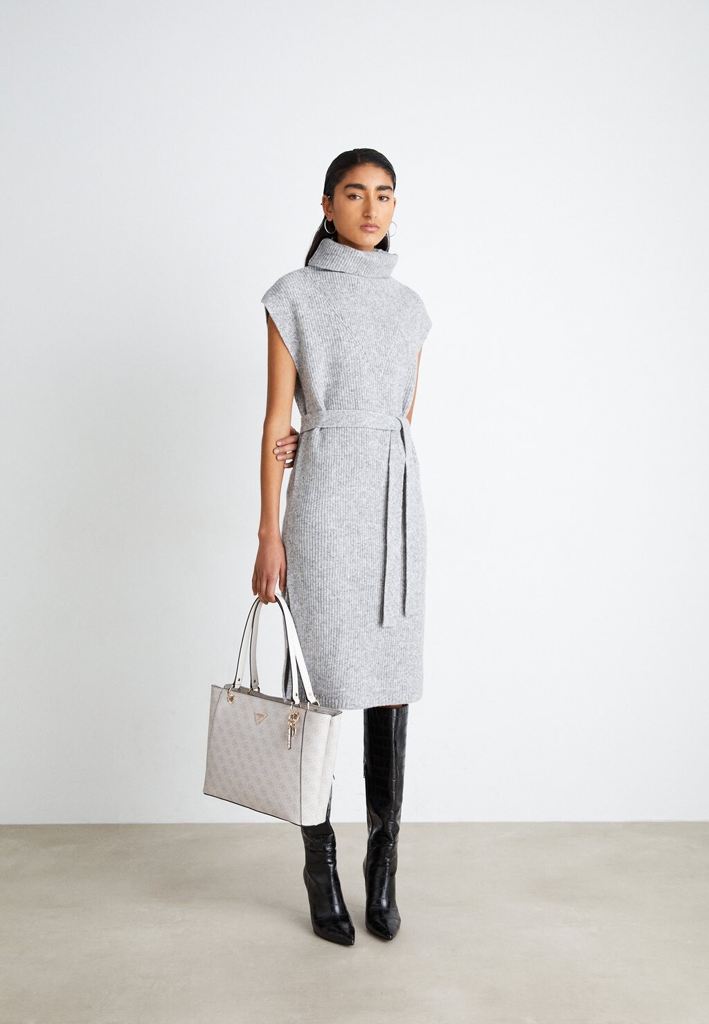 Сумочка Noelle Noel Tote Guess, кремовый, Бежевый, Сумочка Noelle Noel Tote Guess, кремовый
Сумочка Noelle Noel Tote Guess, кремовый, Бежевый, Сумочка Noelle Noel Tote Guess, кремовый