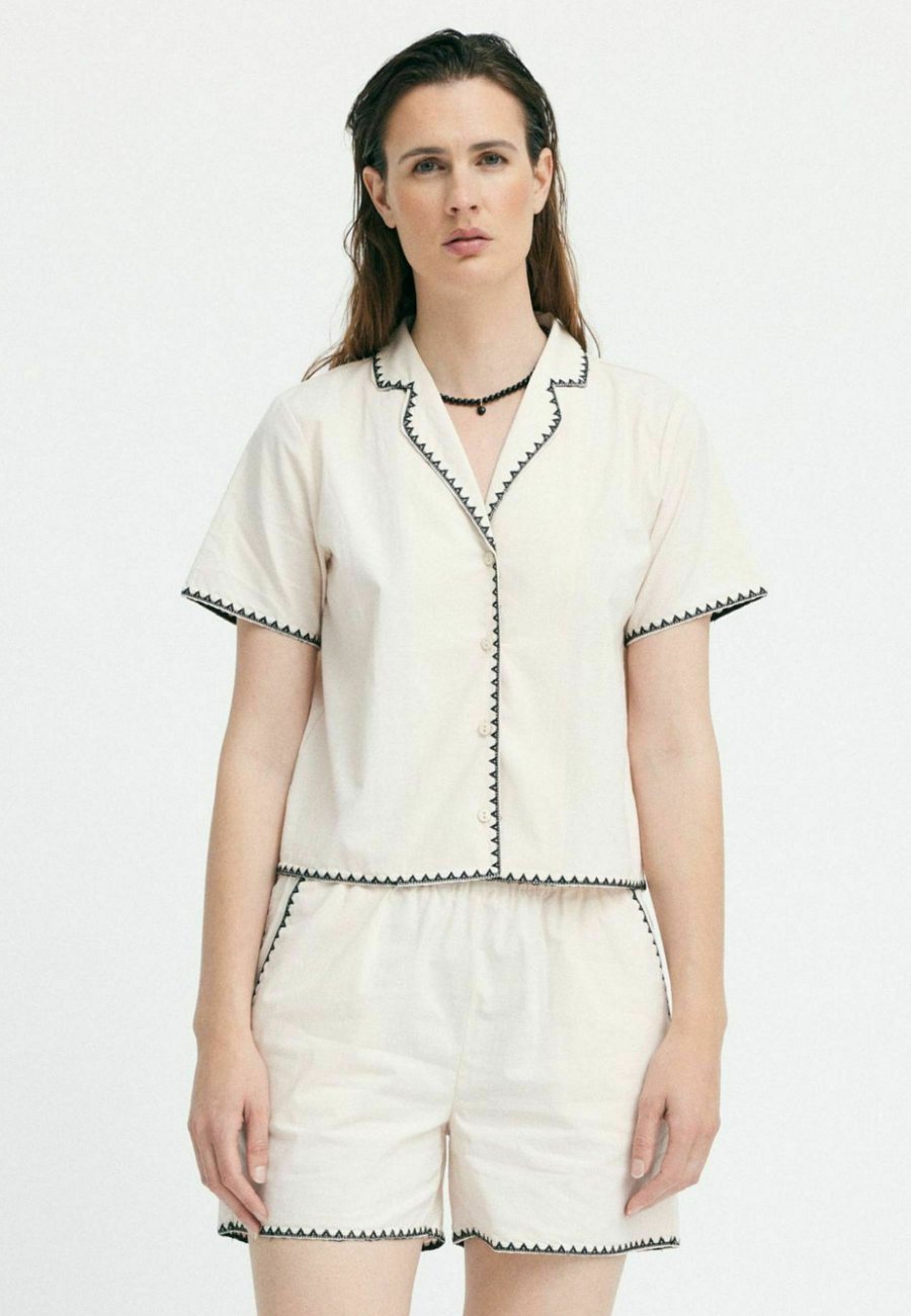 Шорты Résumé BEATRICERS, Light Peach/Apricot
Шорты Résumé BEATRICERS, Light Peach/Apricot