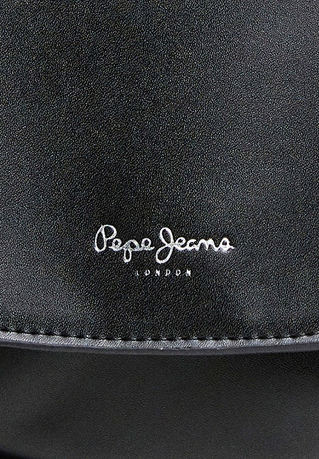 Сумка CRISHA LEAN Pepe Jeans, черный
Сумка CRISHA LEAN Pepe Jeans, черный