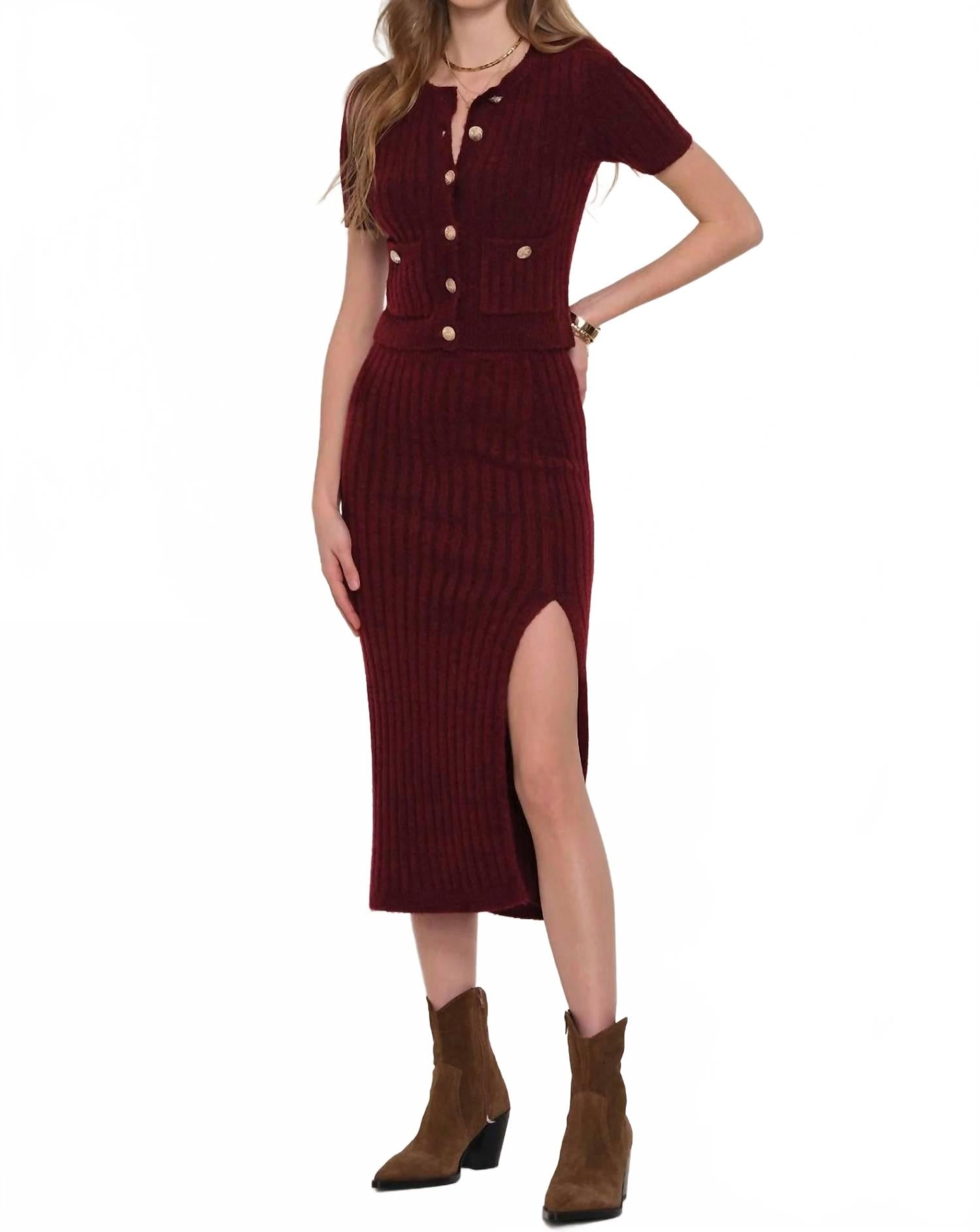 Heartloom Комплект «Кармела»: топ и юбка, цвет «Мерло»
Heartloom Комплект «Кармела»: топ и юбка, цвет «Мерло»