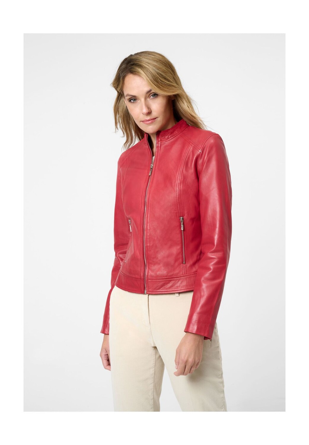 Женская кожаная куртка Ciara, базовая кожаная куртка из маслянисто-мягкой кожи ягненка RICANO, красный
Женская кожаная куртка Ciara, базовая кожаная куртка из маслянисто-мягкой кожи ягненка RICANO, красный