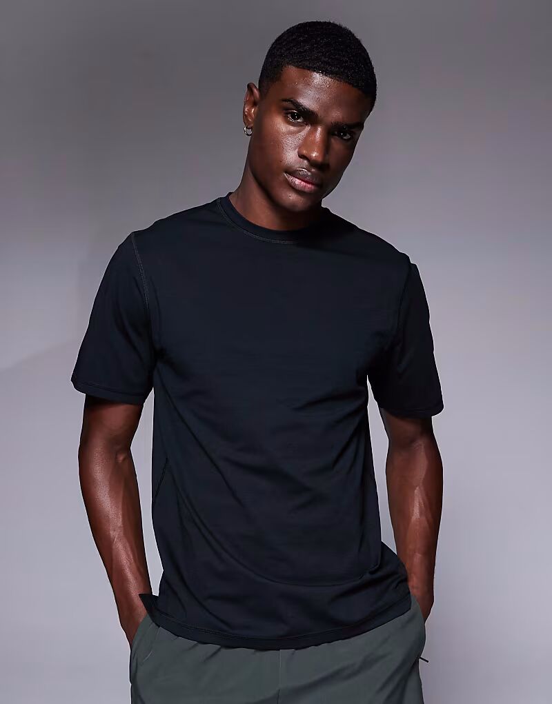 4505 - Спортивная футболка прямого покроя из быстросохнущей ткани черного цвета
4505 - Спортивная футболка прямого покроя из быстросохнущей ткани черного цвета