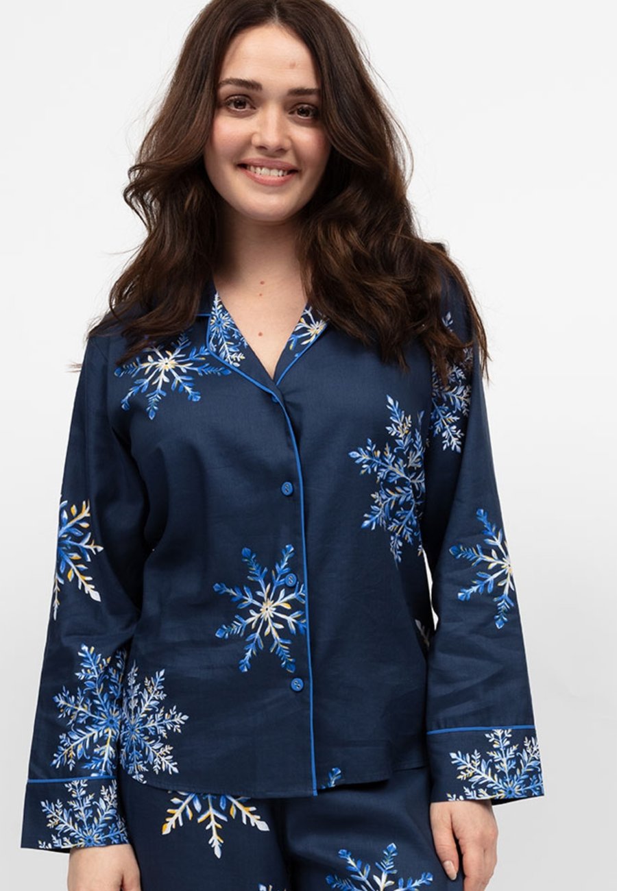 Пижамный топ Cyberjammies FROSTY, Marine/Dark Blue
Пижамный топ Cyberjammies FROSTY, Marine/Dark Blue